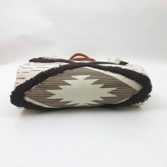 Jen & Co. Madison Handwoven Bag in a Bag Handwoven Tote & Smaller Crossbody Bag - Picture 3 of 8